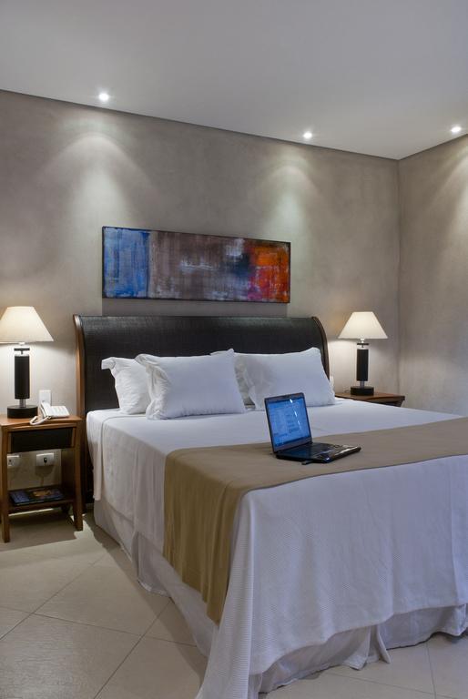 Abayomi Hotel 4*